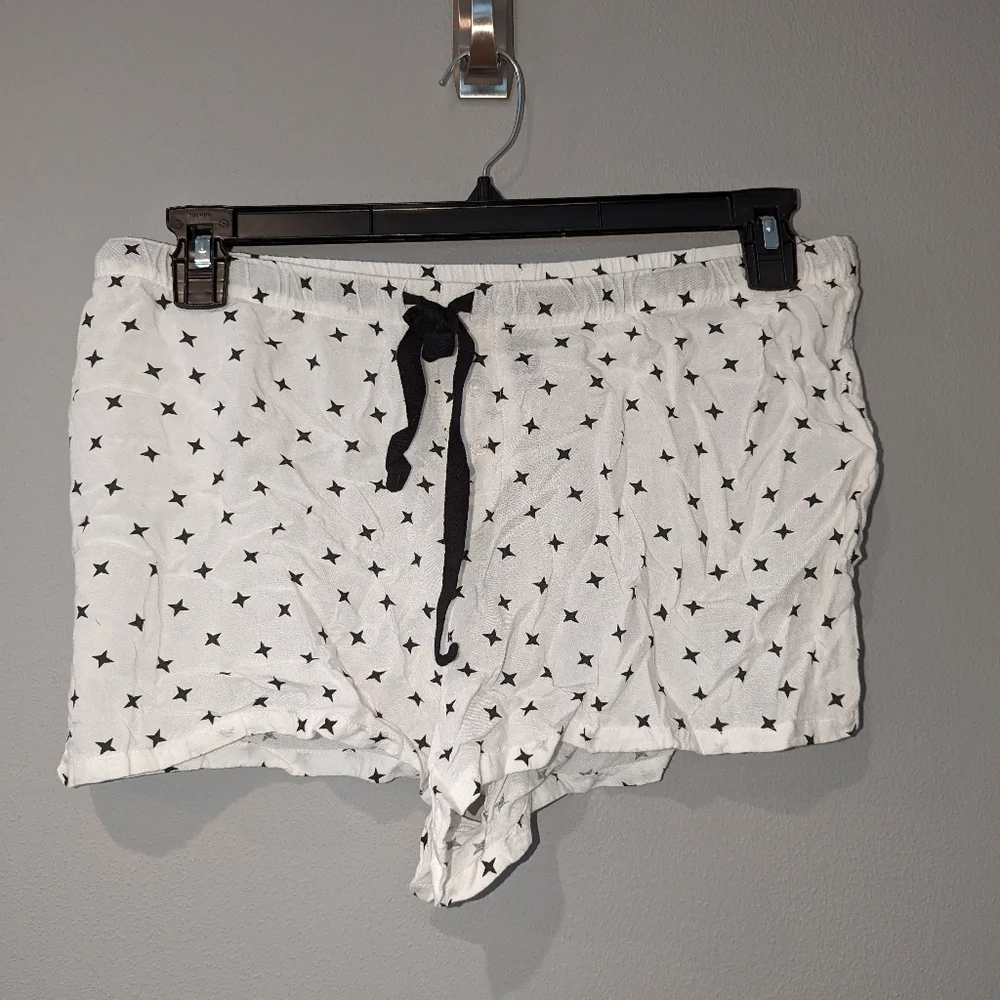Alfani Sleep set. Women's size large shorts and short sleeve sleep set. Stars.